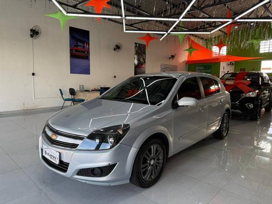 CHEVROLET VECTRA 2.0 MPFI GT HATCH 8V FLEX 4P MANUAL